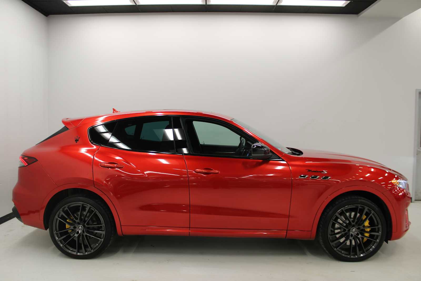 Used 2022 Maserati Levante Modena S image 11