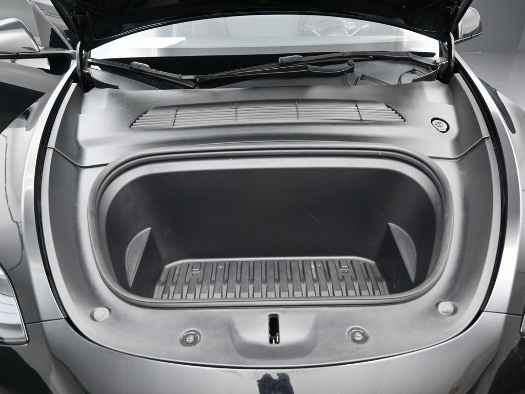 Used 2022 Tesla Model Y Performance image 37