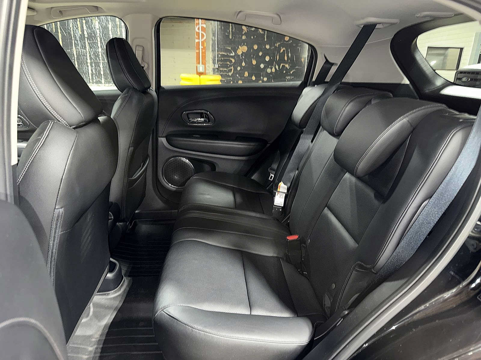 Used 2020 Honda HR-V Touring image 17