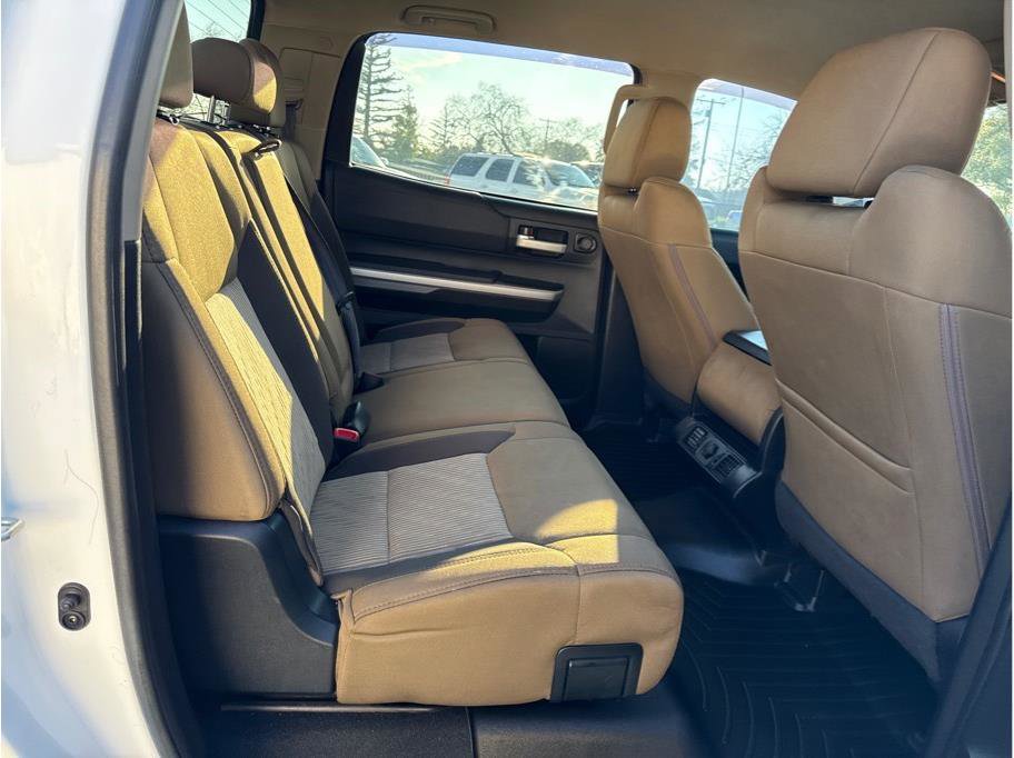 Used 2015 Toyota Tundra SR5 AWD/4WD image 17