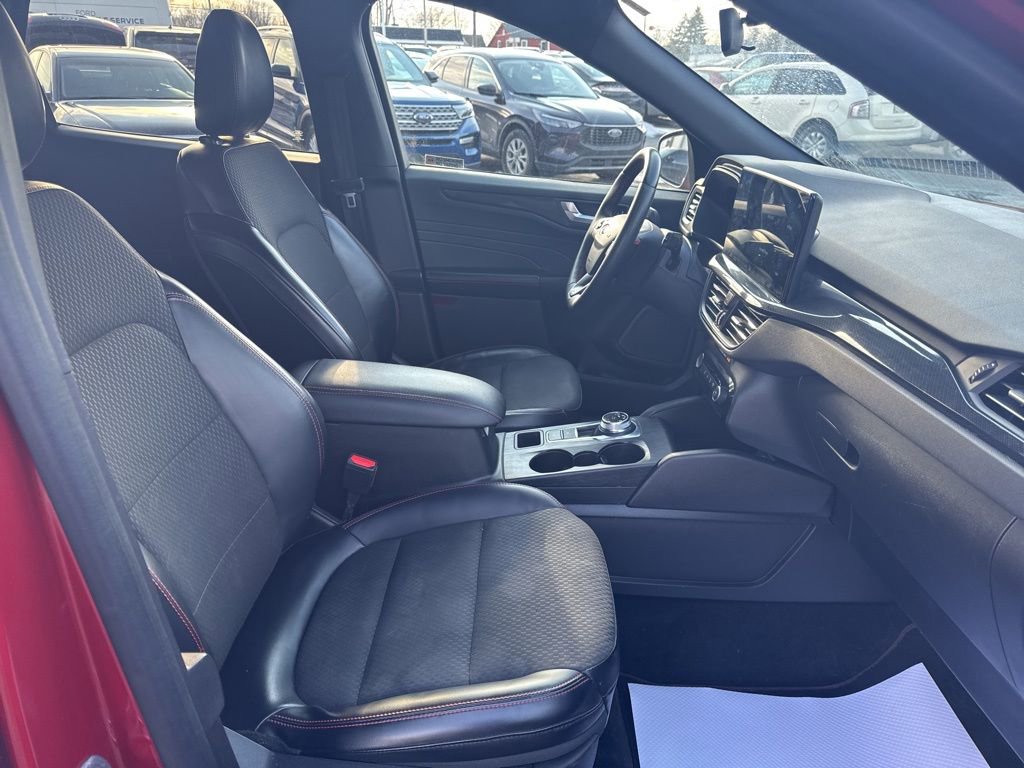Certified 2023 Ford Escape ST-Line w/ Tech Pack #1 image 27