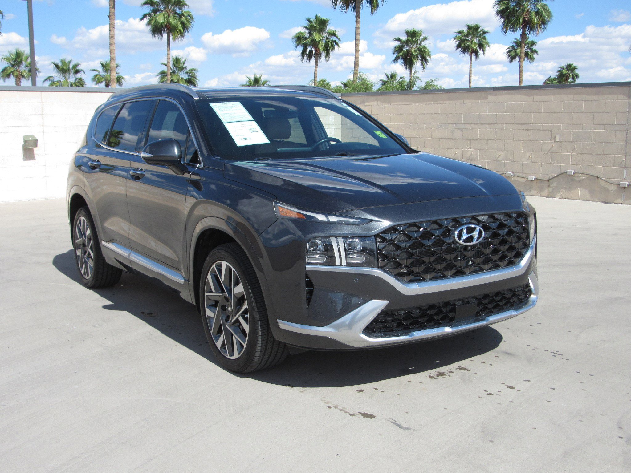 Used 2022 Hyundai Santa Fe Calligraphy image 2