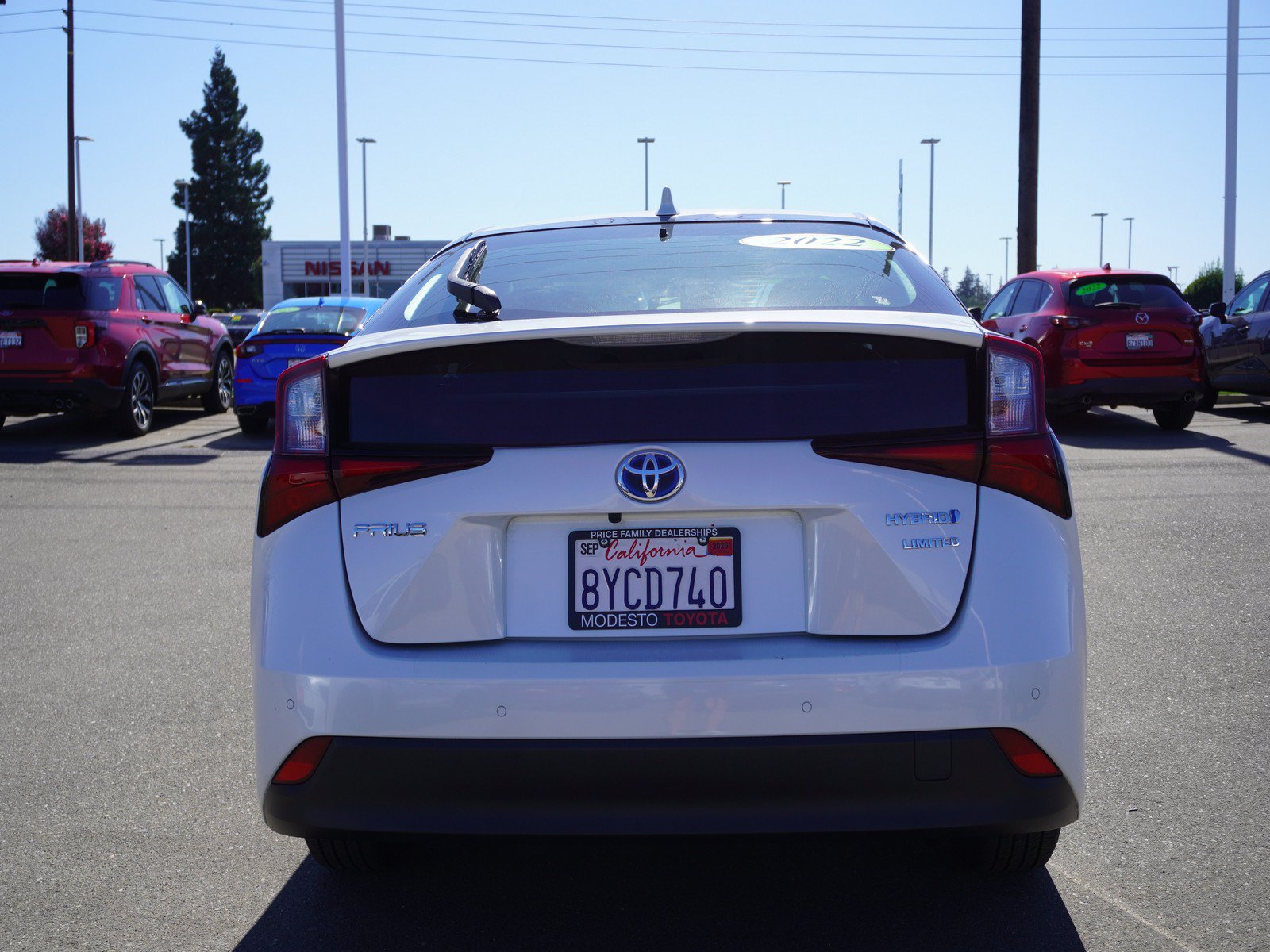Used 2022 Toyota Prius Limited w/ Premium Convenience Package FWD image 9