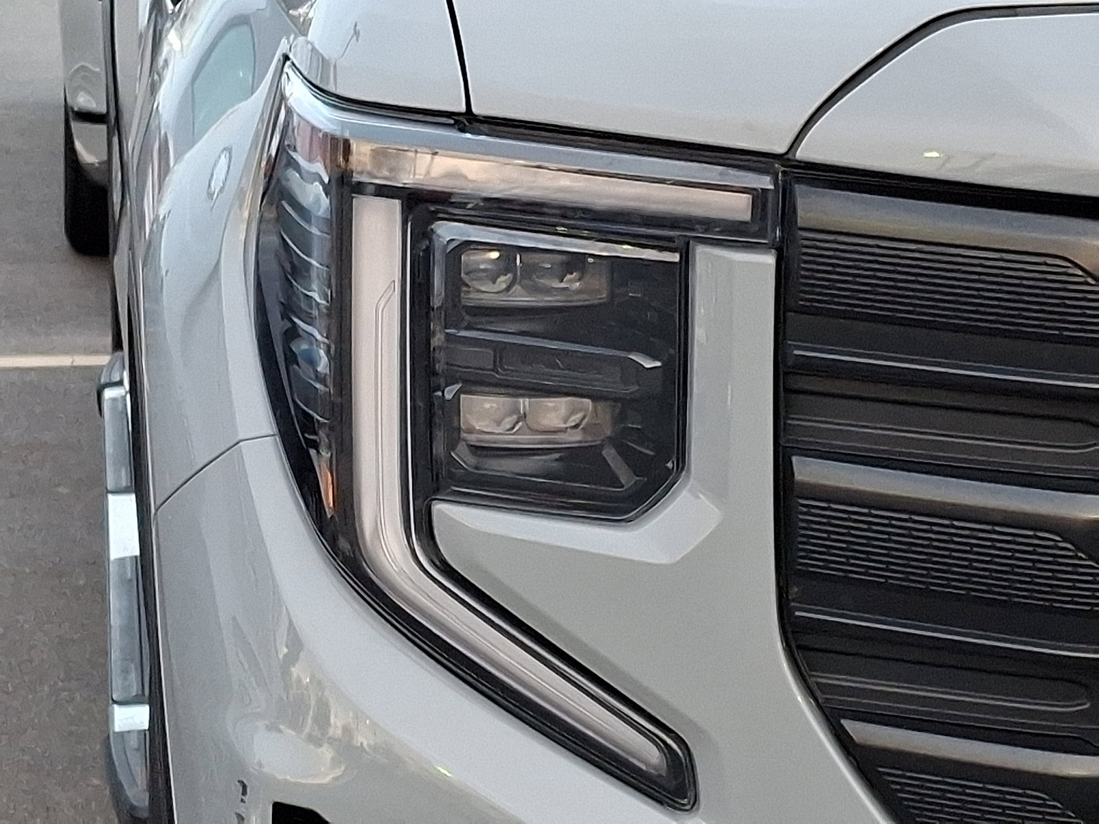 Used 2024 GMC Sierra 1500 Pro w/ Graphite Edition image 10