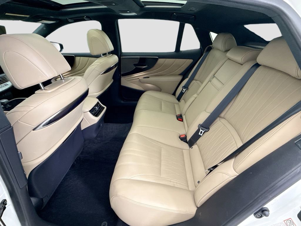 Used 2024 Lexus LS 500 w/ Interior Upgrade Package image 19