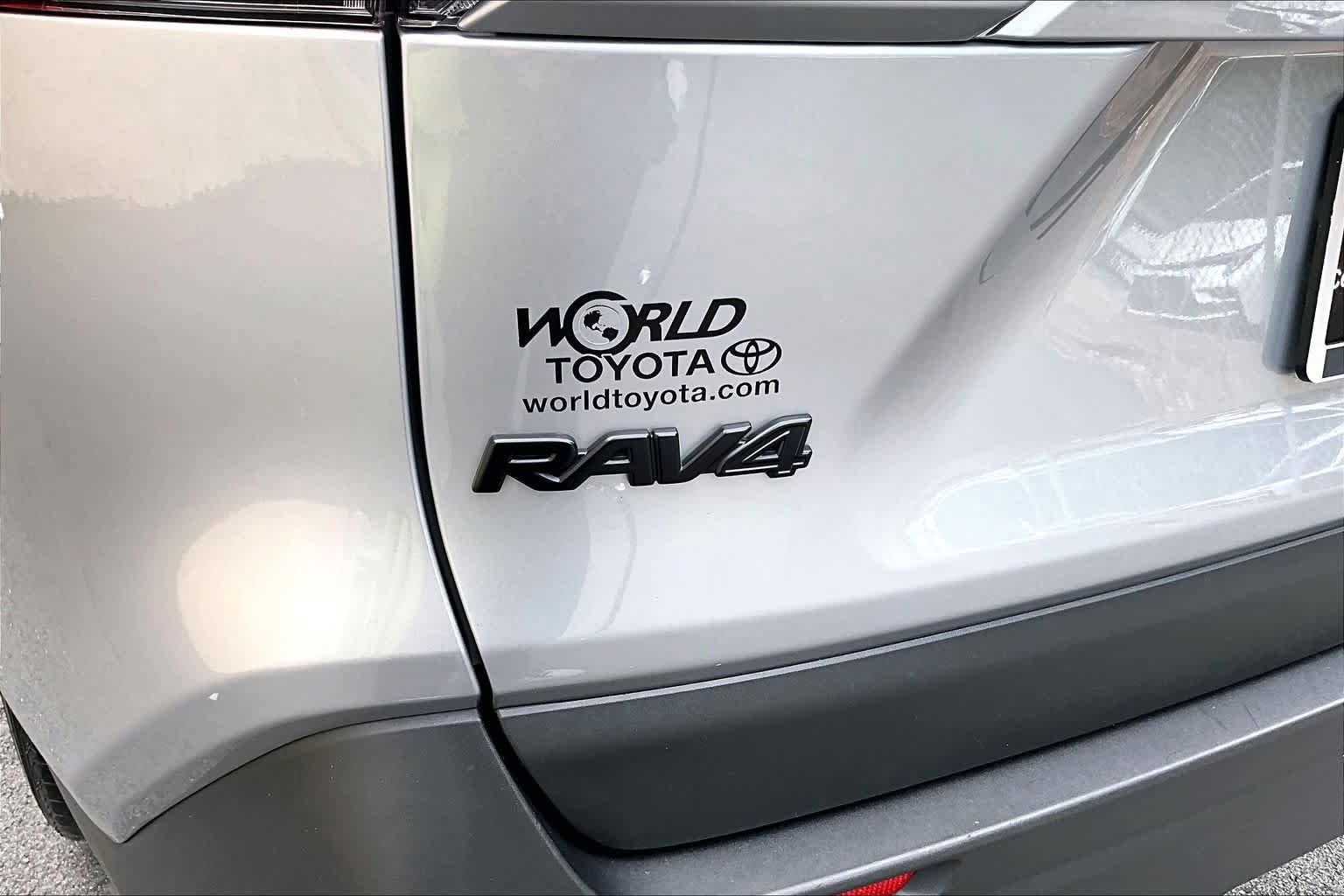 Certified 2025 Toyota RAV4 XLE AWD/4WD image 30