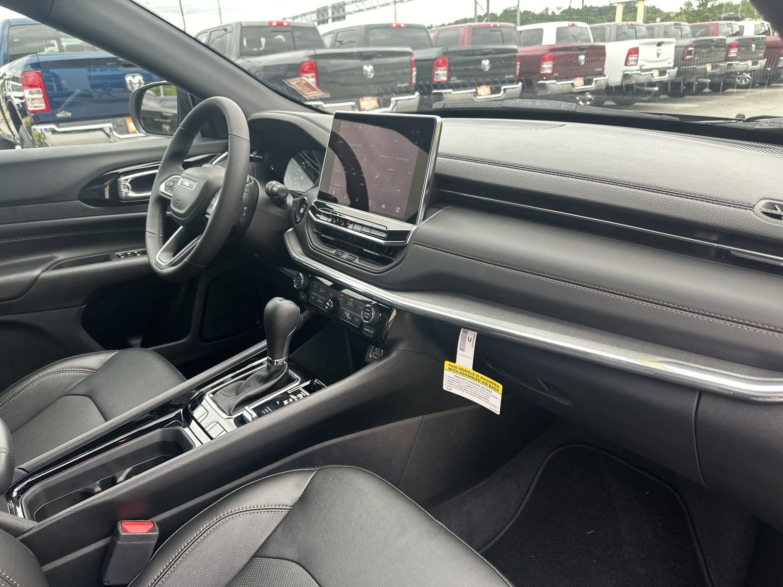 Used 2023 Jeep Compass Limited AWD/4WD image 28