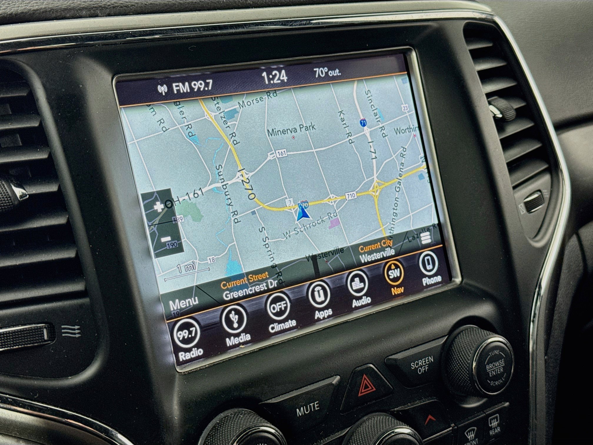 Used 2018 Jeep Grand Cherokee Altitude AWD/4WD image 13
