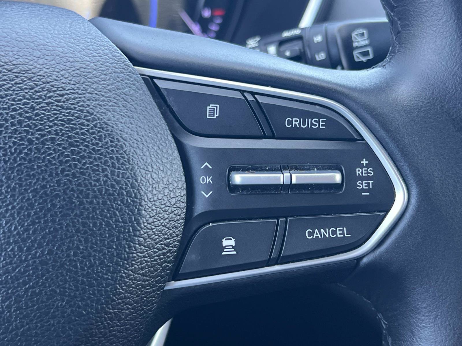 Used 2020 Hyundai Santa Fe Limited AWD/4WD image 10