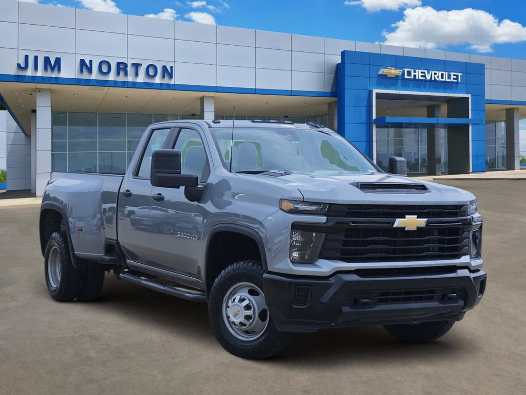 Used 2025 Chevrolet Silverado 3500 W/T AWD/4WD image 1