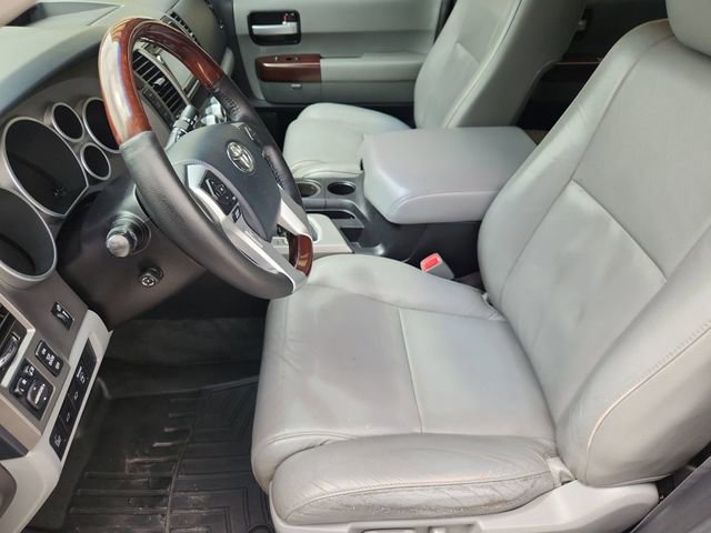 Used 2015 Toyota Sequoia Platinum RWD image 19