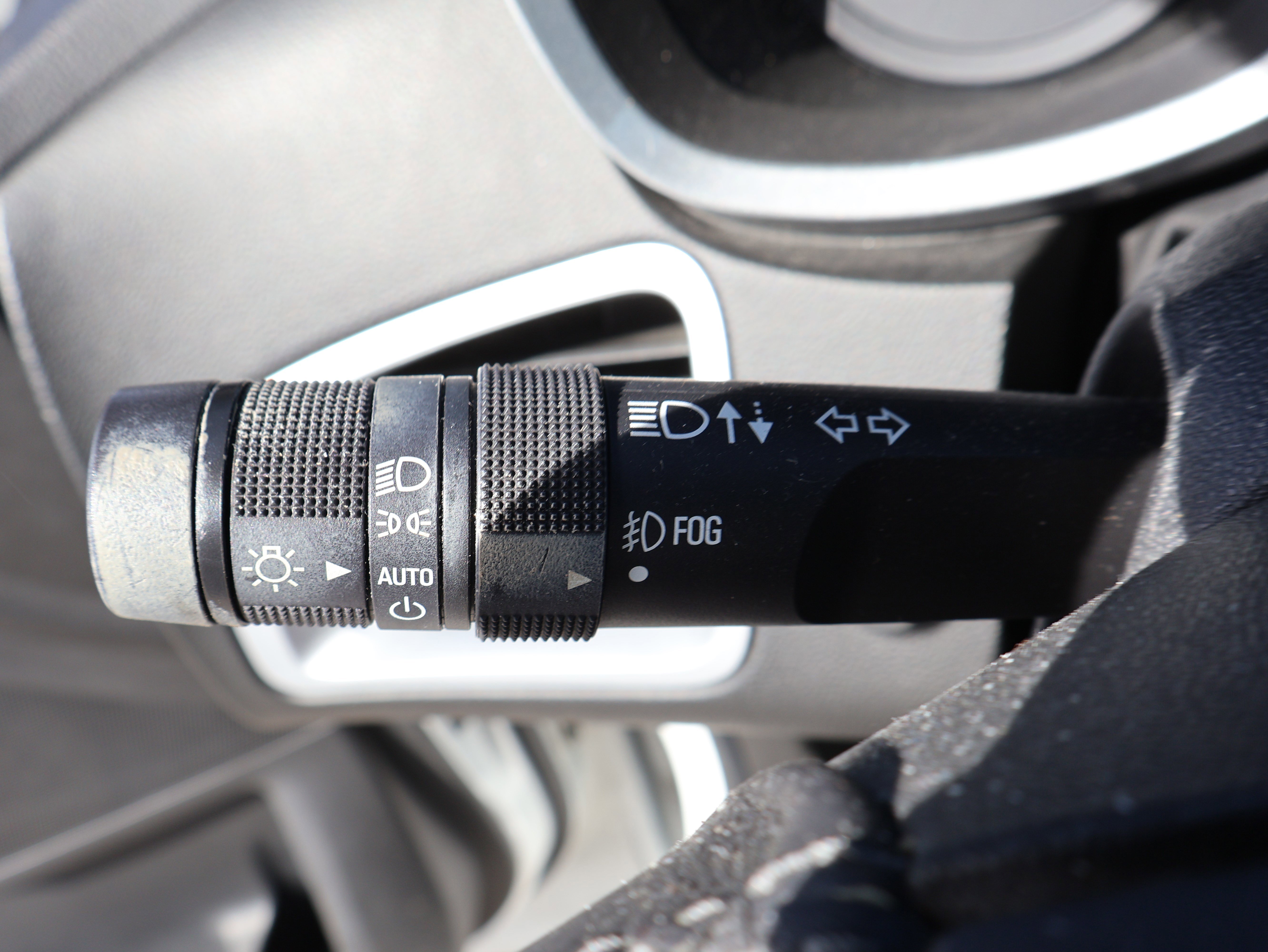 Used 2017 Chevrolet Equinox Premier w/ Enhanced Convenience Package image 34