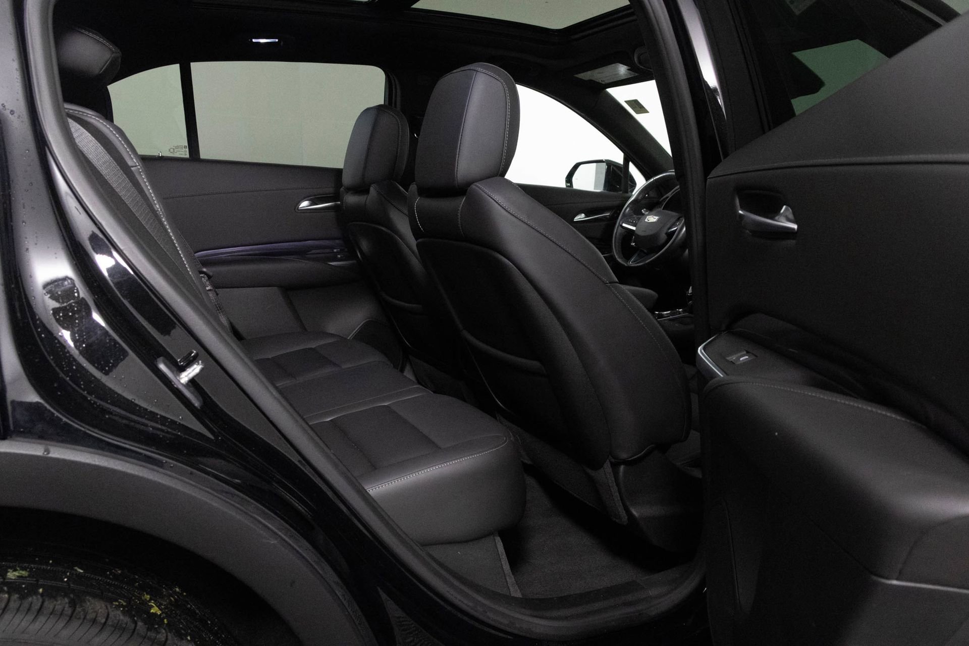 Used 2023 Cadillac XT4 Luxury w/ Cold Weather Package image 39