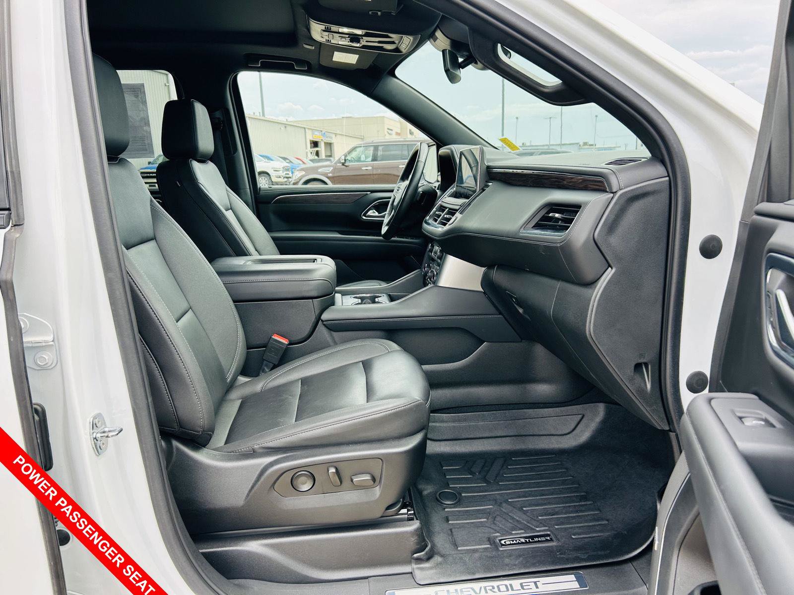 Used 2023 Chevrolet Tahoe Z71 w/ Luxury Package AWD/4WD image 41
