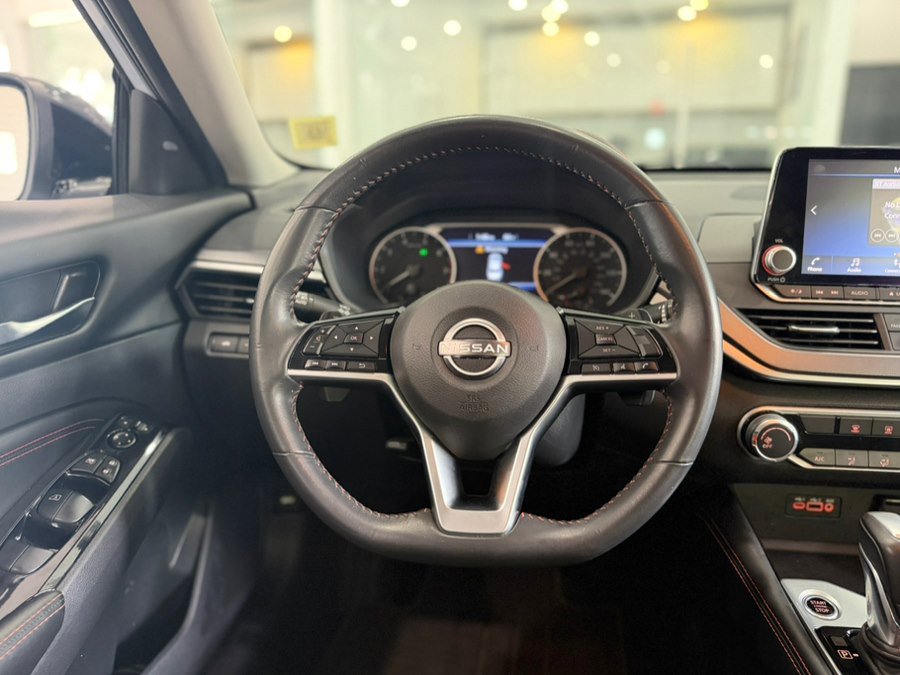 Used 2023 Nissan Altima 2.5 SR AWD/4WD image 21