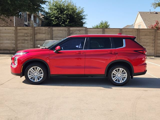 Used 2023 Mitsubishi Outlander ES FWD image 12