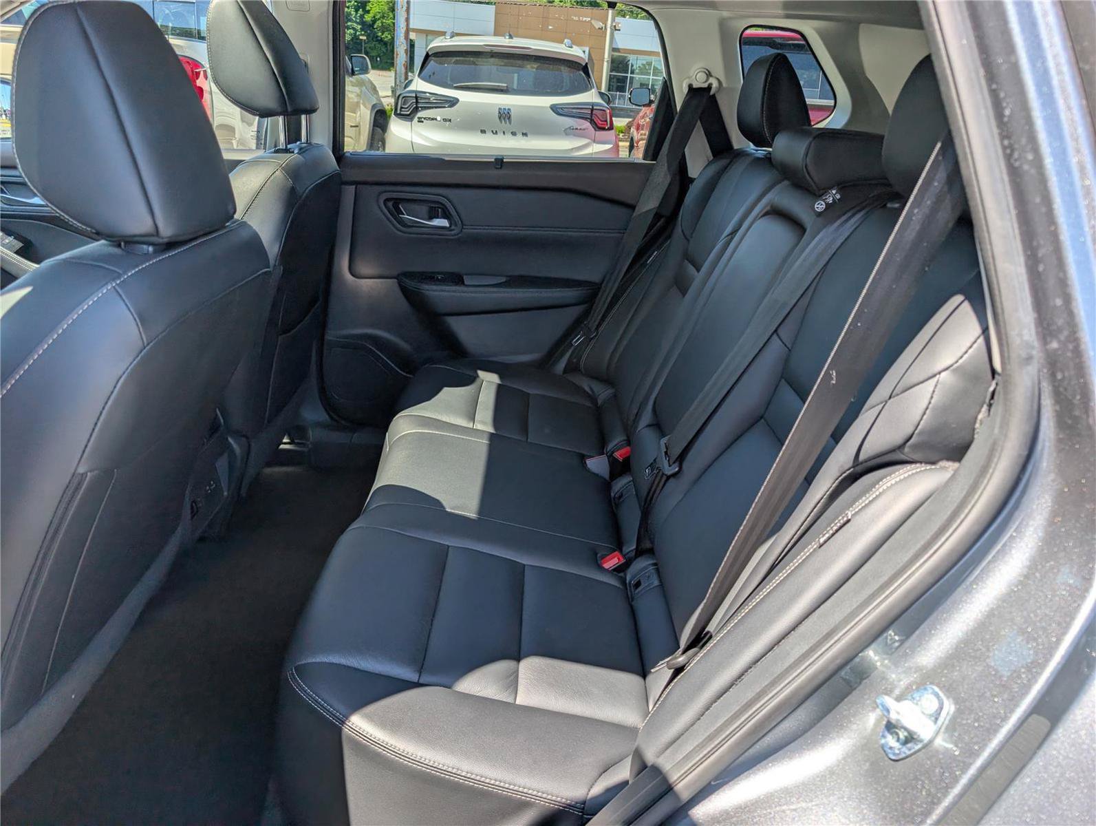 Used 2023 Nissan Rogue SL w/ SL Premium Package AWD/4WD image 16