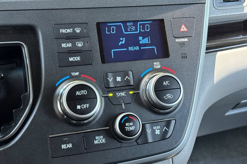 Used 2015 Toyota Sienna XLE w/ XLE Navigation Package AWD/4WD image 21