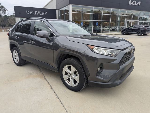 Used 2019 Toyota RAV4 XLE w/ Convenience Package image 1
