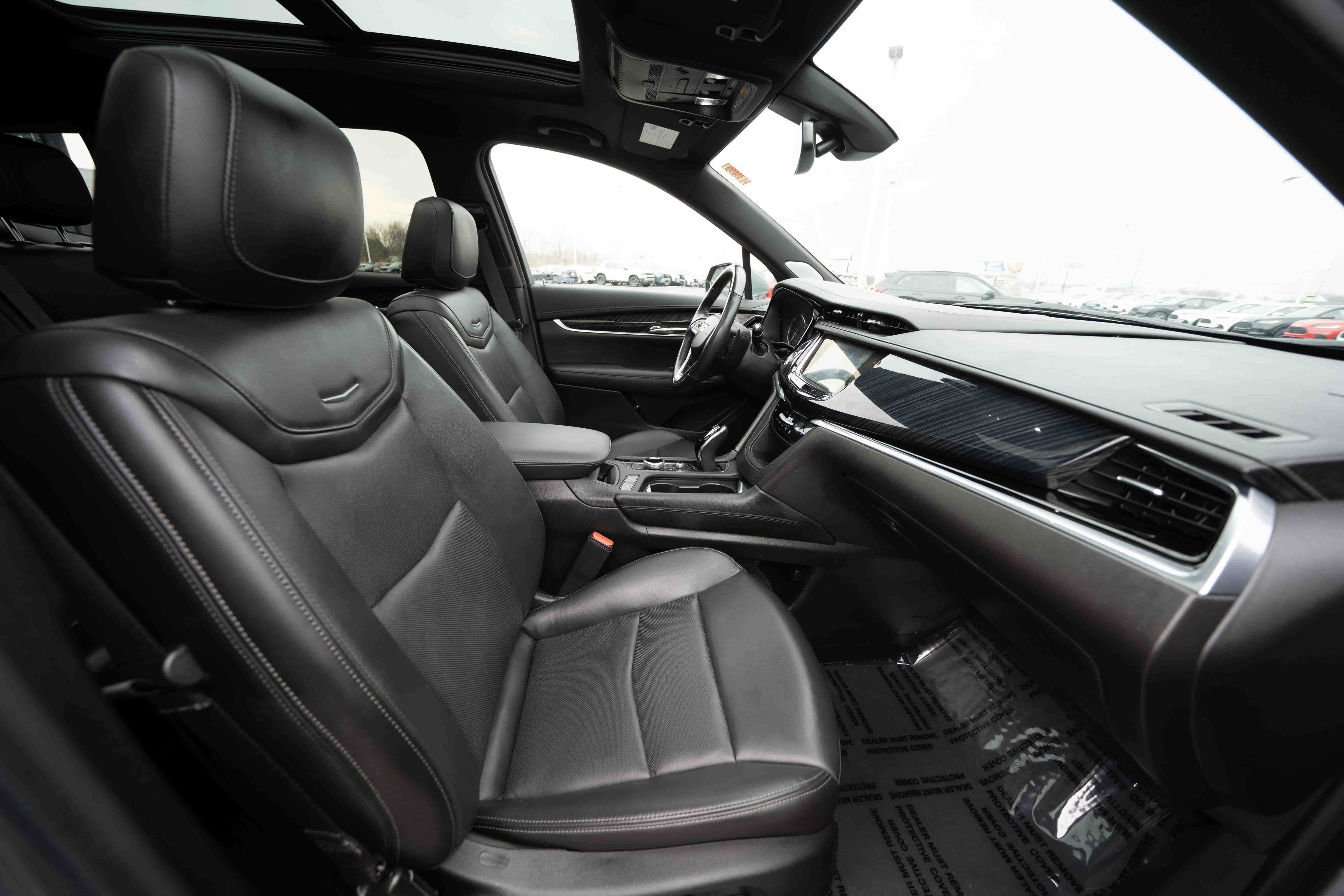 Used 2023 Cadillac XT6 Premium Luxury image 27