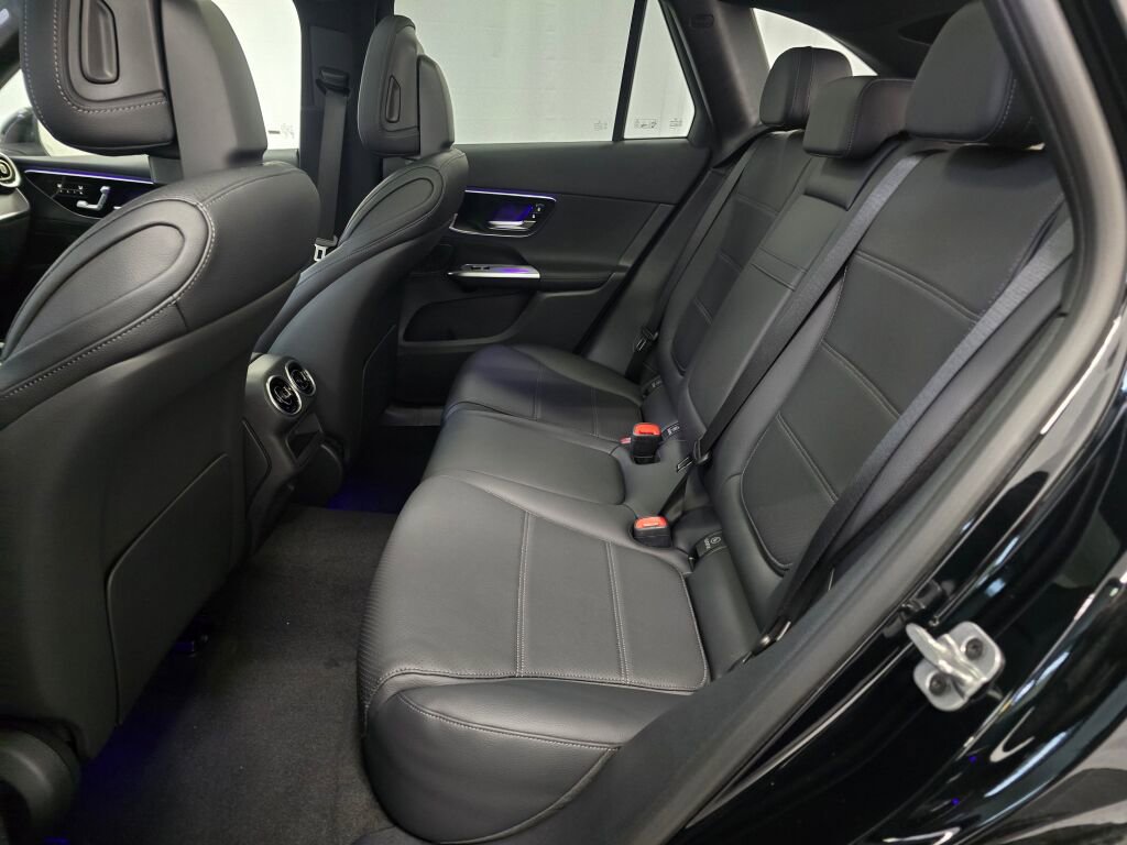 New 2026 Mercedes-Benz GLC 300 4MATIC image 18