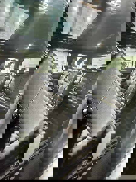 Used 2018 Ford Expedition XLT w/ Equipment Group 202A AWD/4WD image 11