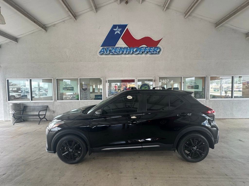 Used 2024 Nissan Kicks SR w/ Interior Electronics Package image 2