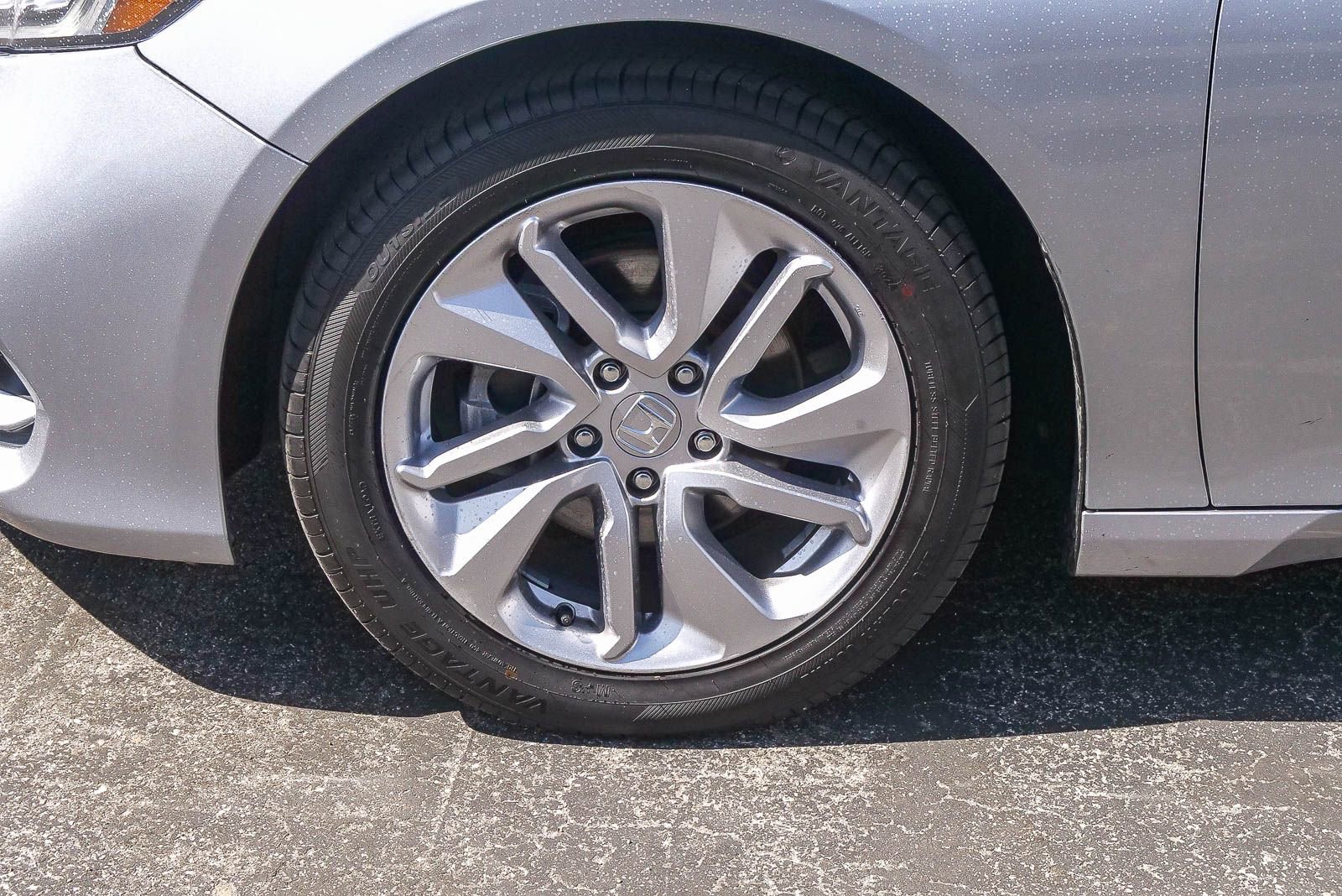 Used 2020 Honda Accord LX image 5