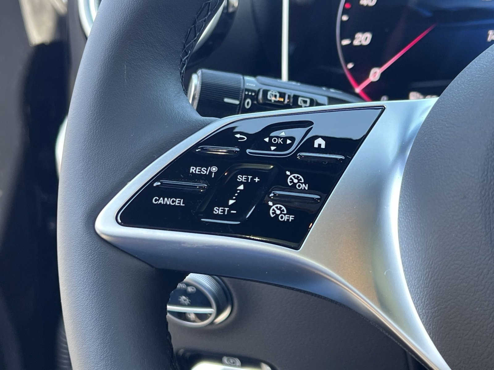 New 2026 Mercedes-Benz GLC 300 4MATIC image 29