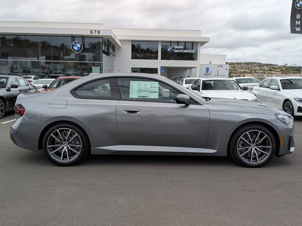 New 2026 BMW 230i Coupe RWD image 3