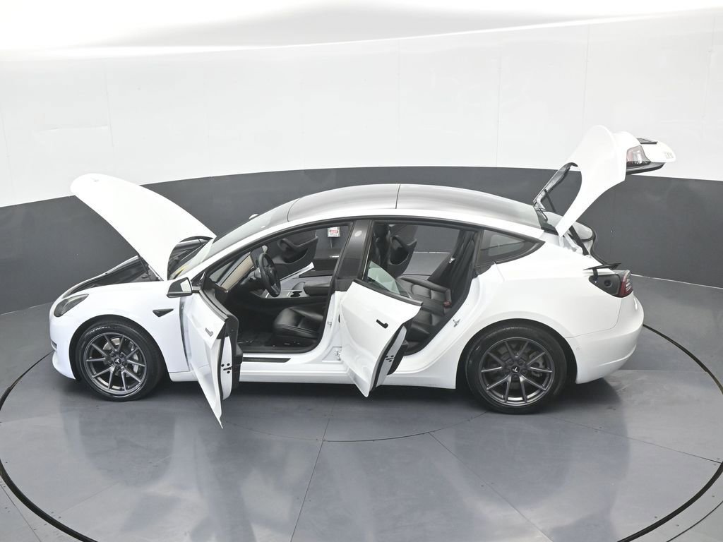 Used 2021 Tesla Model 3 Standard Range Plus image 64