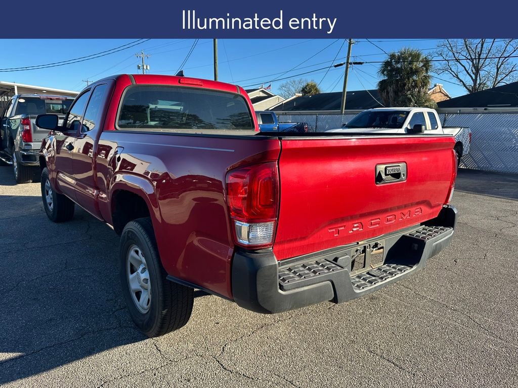 Used 2017 Toyota Tacoma SR image 7