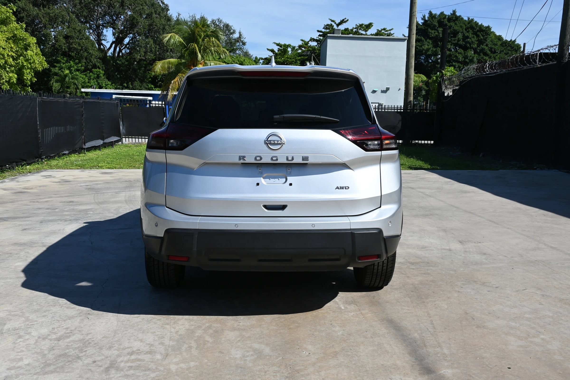 Used 2025 Nissan Rogue SV AWD/4WD image 5