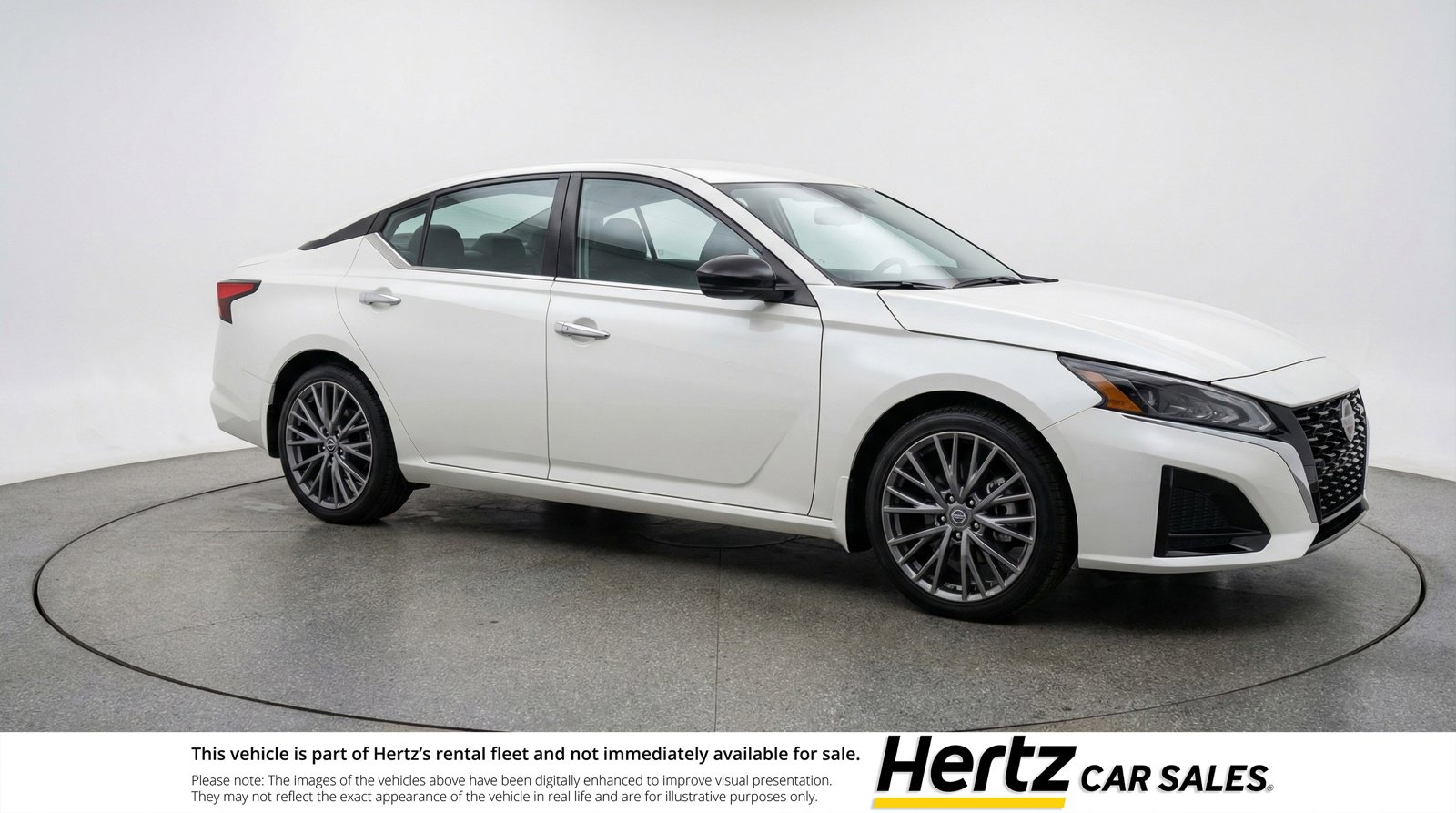 Used 2025 Nissan Altima 2.5 SV image 1