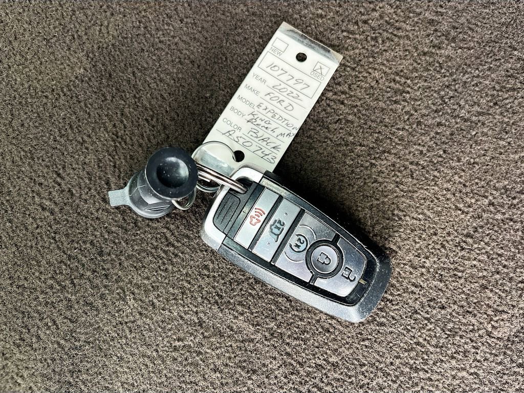 Used 2022 Ford Expedition Max King Ranch AWD/4WD image 36