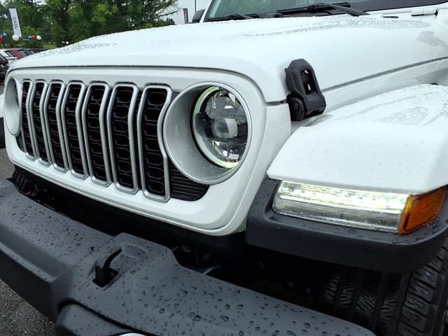 Used 2025 Jeep Wrangler Unlimited Sahara w/ Safety Group AWD/4WD image 11