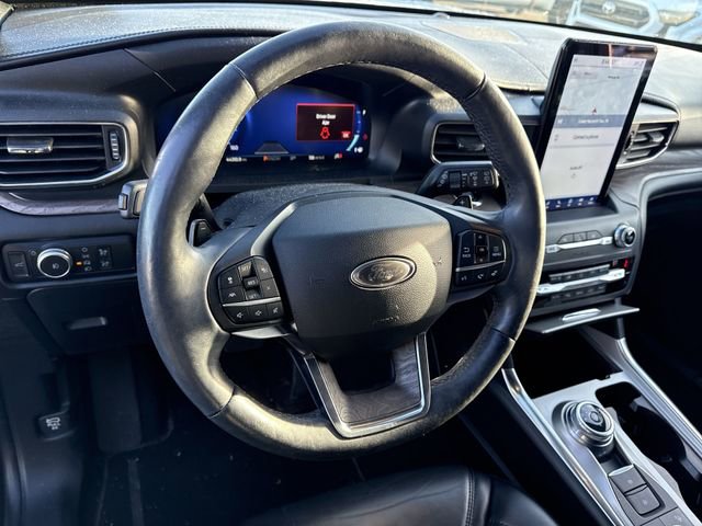 Used 2020 Ford Explorer Platinum w/ Premium Technology Package image 17