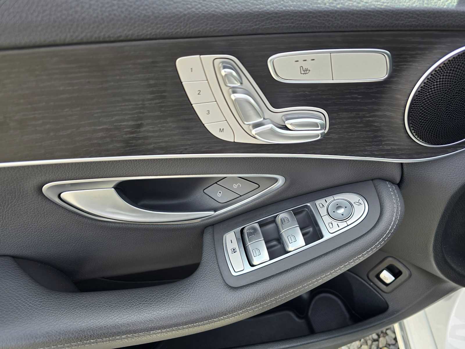 Used 2021 Mercedes-Benz C 300 Sedan image 24