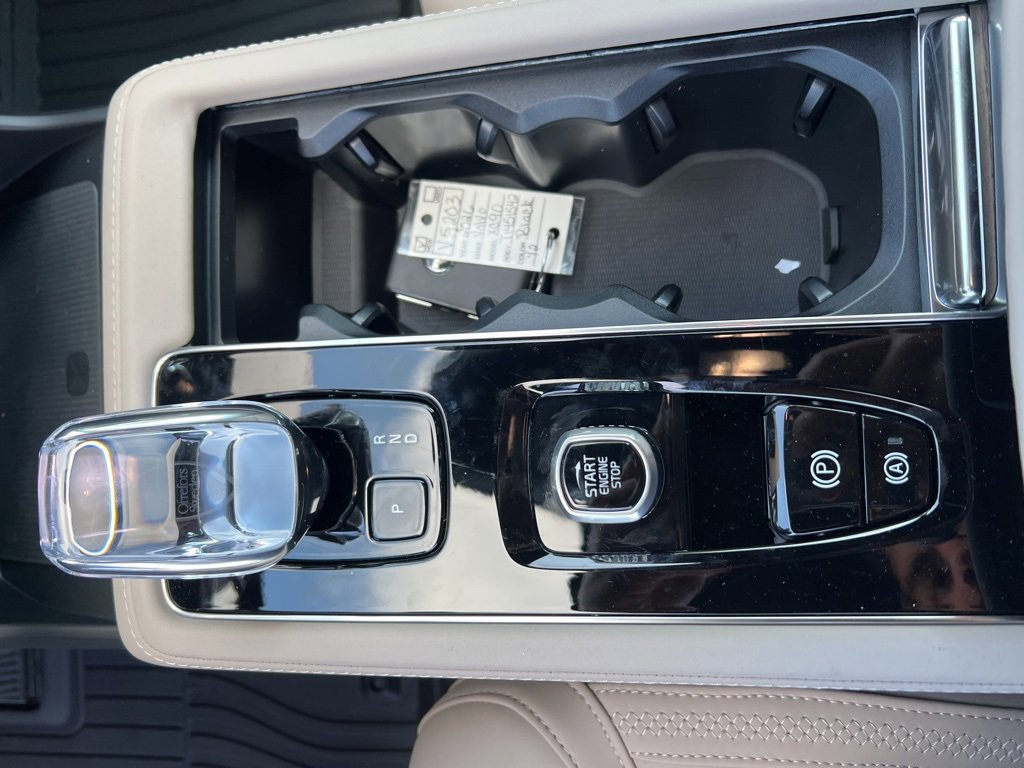 New 2026 Volvo XC90 B6 Plus image 24