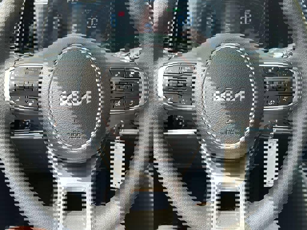 New 2025 Kia Sportage LX image 23