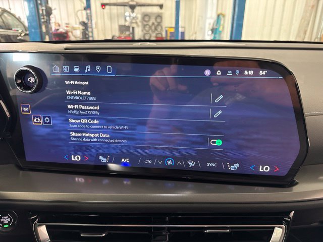 New 2027 Chevrolet Traverse LT w/ LPO, Floor Liner Package AWD/4WD image 24