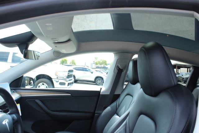 Used 2024 Tesla Model Y Performance AWD/4WD image 28