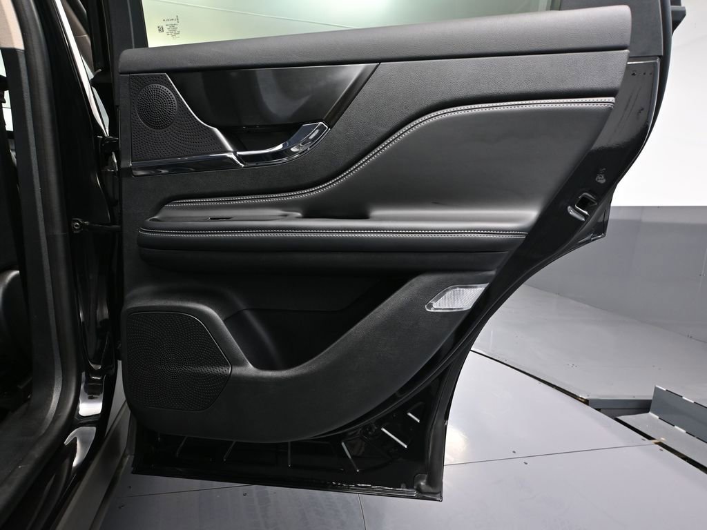 Used 2024 Lincoln Corsair Premiere image 41
