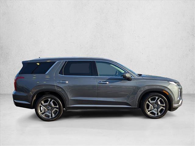 Used 2024 Hyundai Palisade SEL w/ Premium Package image 4