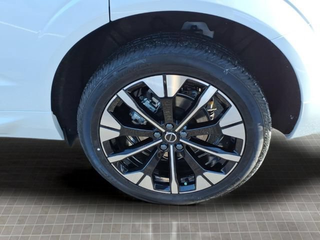 New 2026 Volvo XC60 B5 Plus w/ Protection Package Premier AWD/4WD image 10