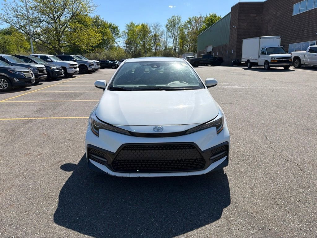 Used 2021 Toyota Corolla XSE FWD image 4