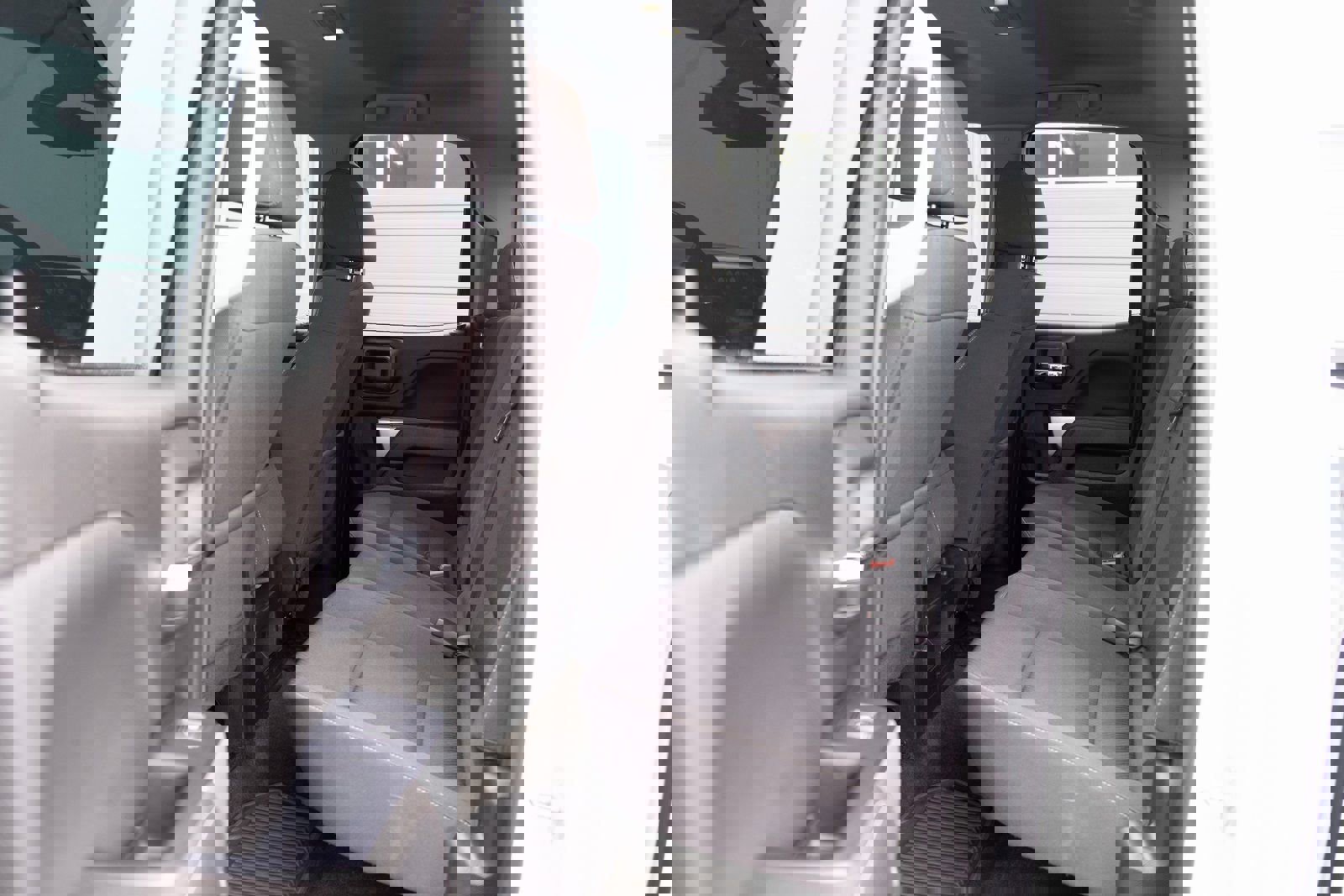 Used 2018 Chevrolet Silverado 1500 LT image 15