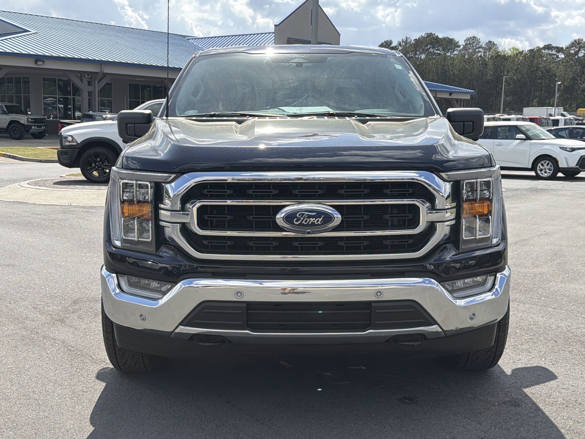 Certified 2022 Ford F150 XLT w/ Equipment Group 302A High image 30