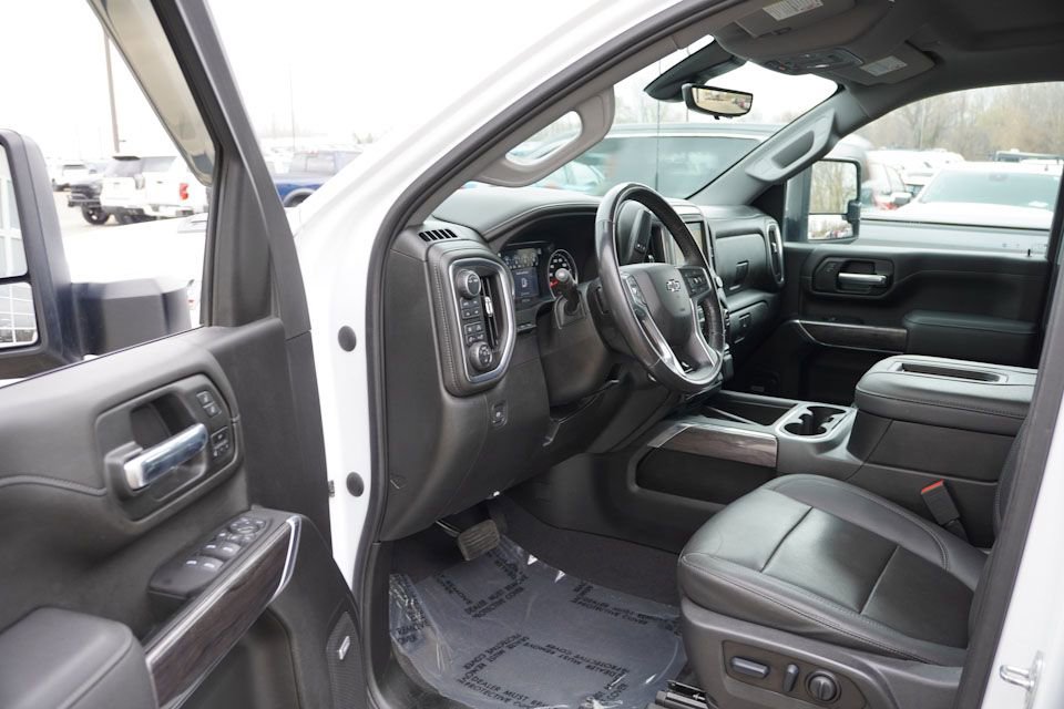 Certified 2022 Chevrolet Silverado 2500 LTZ w/ LTZ Plus Package image 17