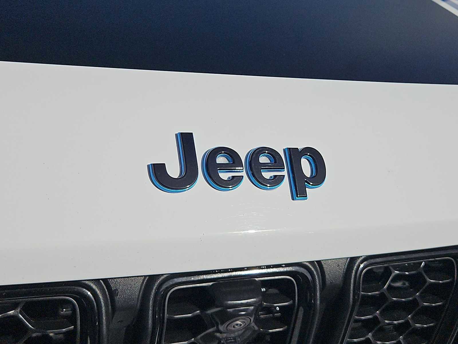 Used 2024 Jeep Grand Cherokee Trailhawk w/ Advanced Protech Group II image 12